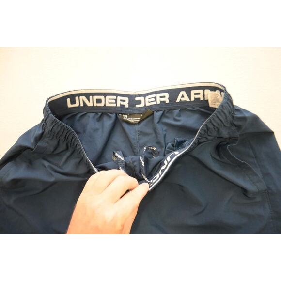 Under Armour Gym Shorts HeatGear Loose Performance W/Pockets 8" INS Mens Large - Picture 4 of 6